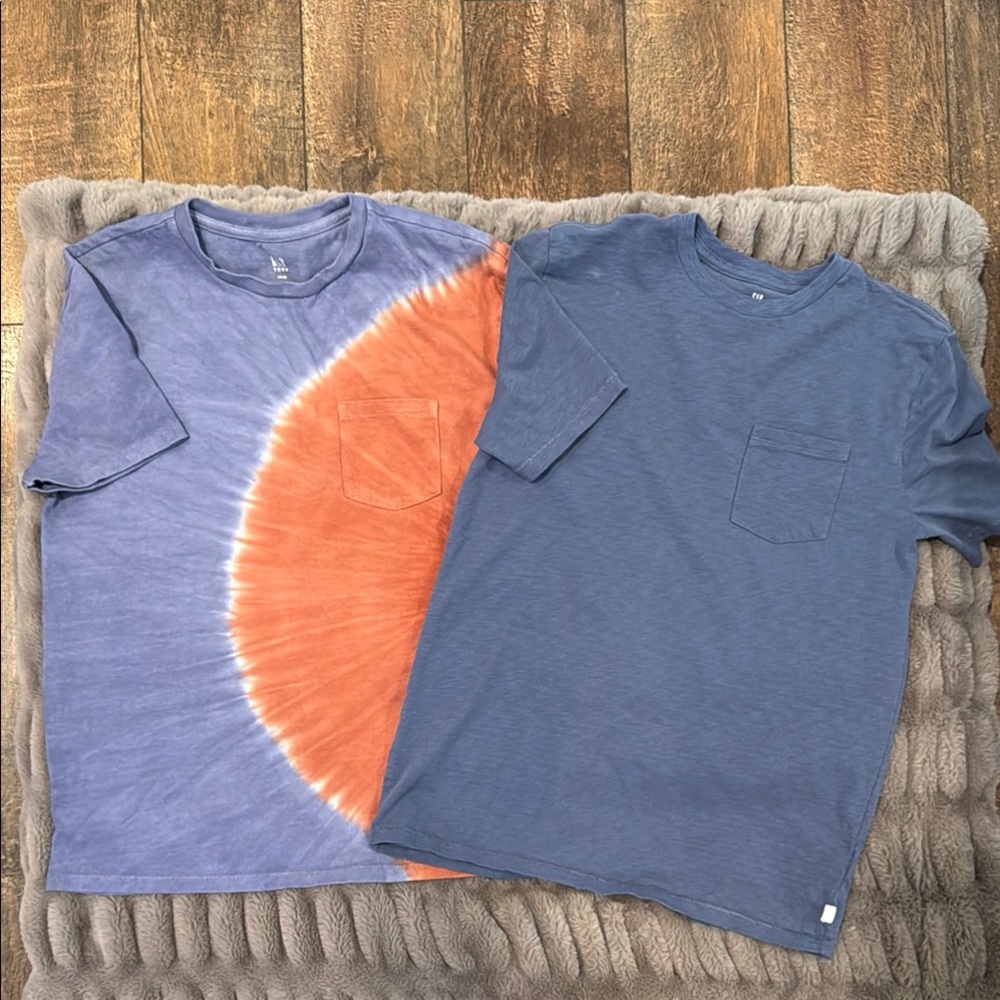 Bundle of 2 Gap Kids/teen t-shirts size XXL (14-16). TONS OF LIFE LEFT!